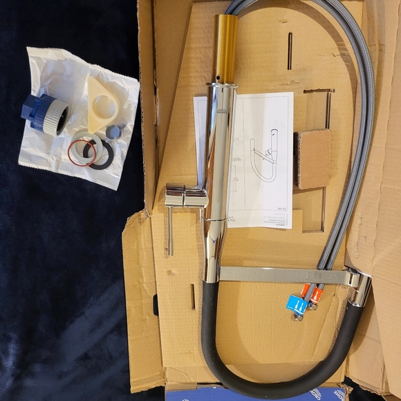 NIB GROHE Essence semi-pro faucet - Picture 8 of 9